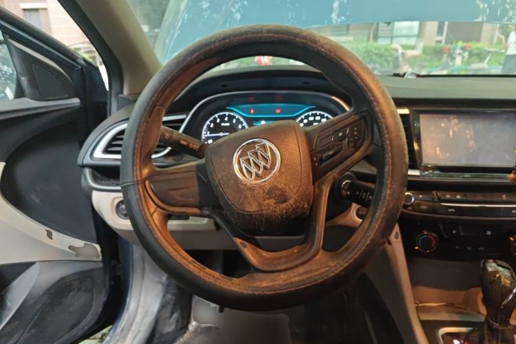 Used Buick GT 2015 15N Automatic Elite Version Steering Wheel
