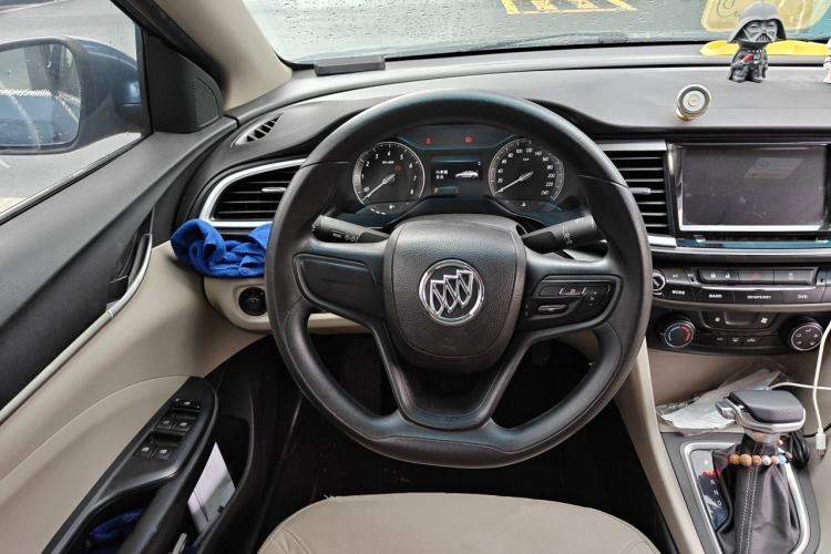 Used Buick GT 2015 15N Automatic Elite Version Steering Wheel