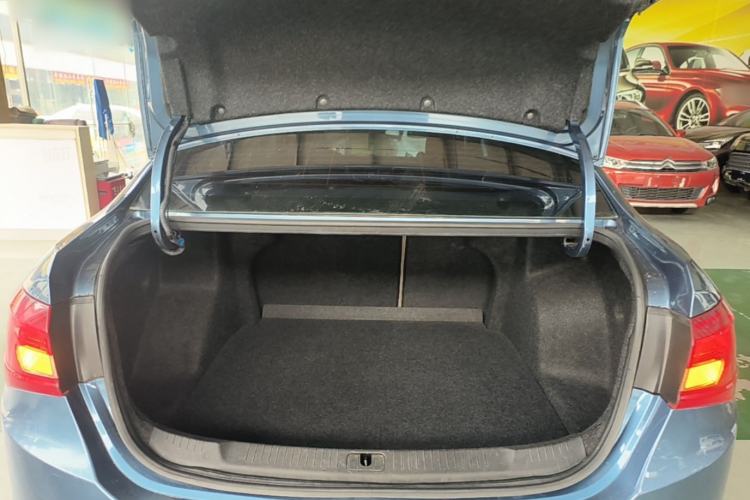 Used Buick GT 2015 15N Automatic Elite Version Trunk