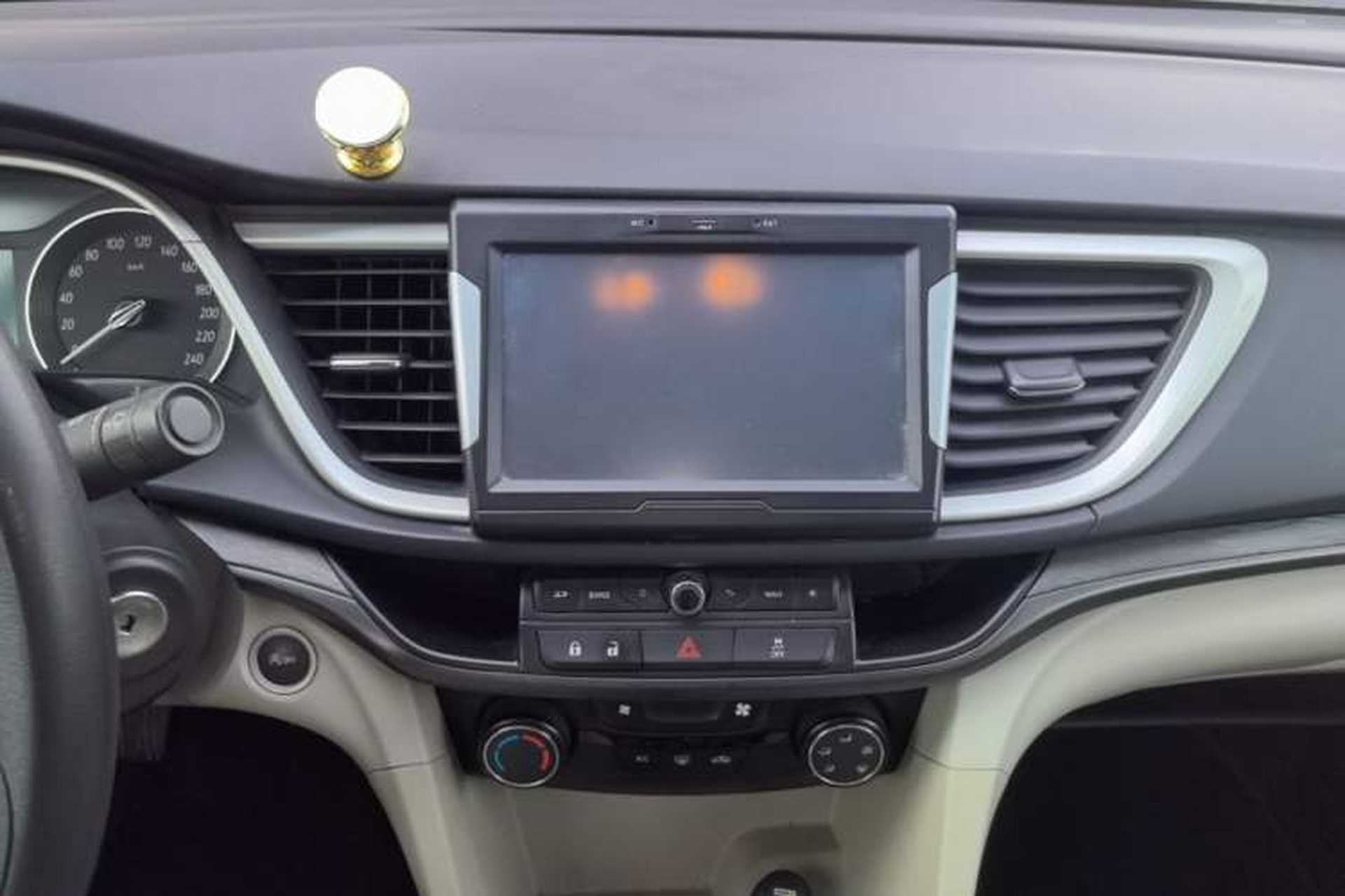 Used Buick GT 2015 15N Manual Elite Edition Audio And AC Panel