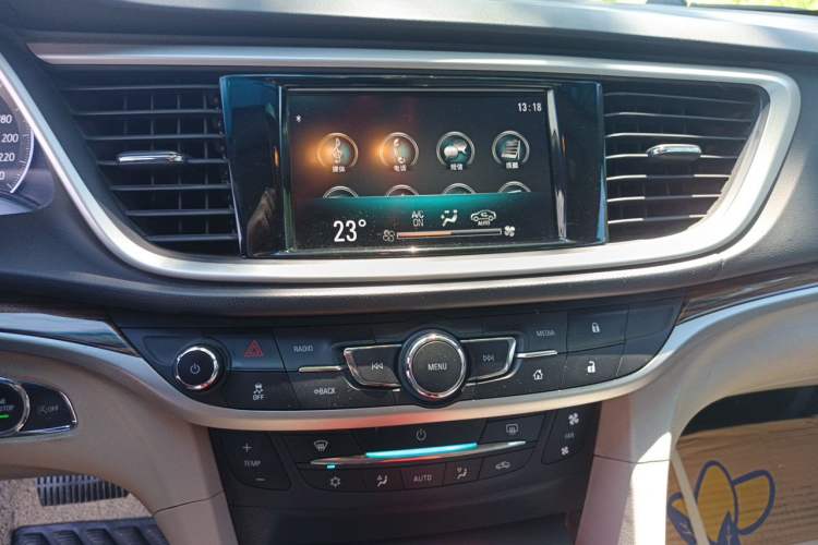 Used Buick GT 2015 15N Automatic Deluxe Edition Audio And AC Panel