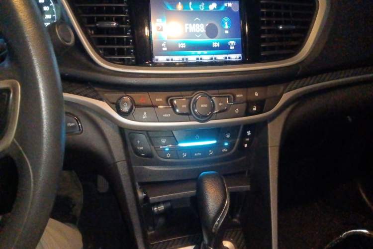 Used Buick GT 2015 15N Automatic Deluxe Edition Audio And AC Panel