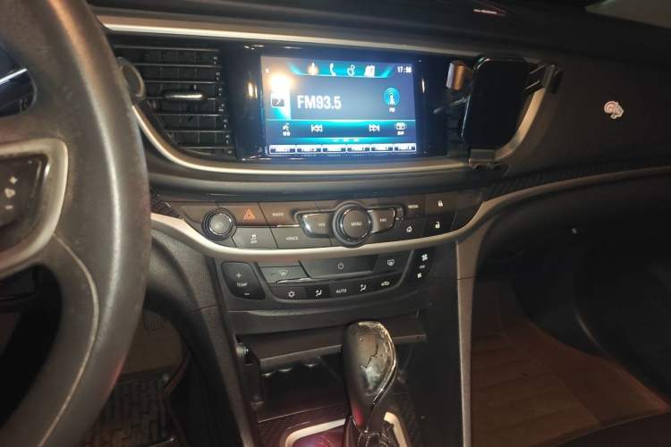 Used Buick GT 2015 15N Automatic Deluxe Edition Audio And AC Panel