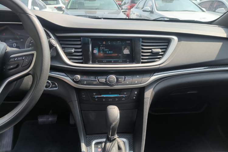 Used Buick GT 2015 18T Dual-Clutch Luxury Model Audio And AC Panel