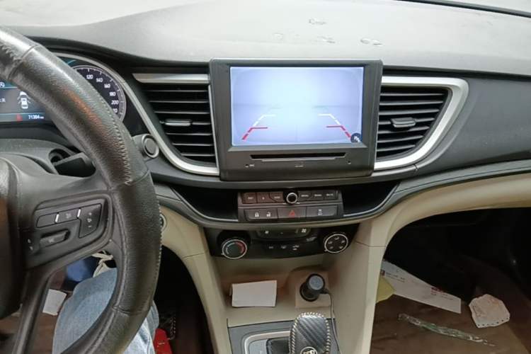 Used Buick GT 2015 18T Dual-Clutch Elite Model Audio And AC Panel