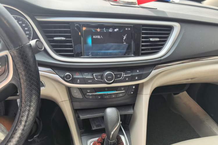 Used Buick GT 2015 15N Automatic Deluxe Edition Audio And AC Panel