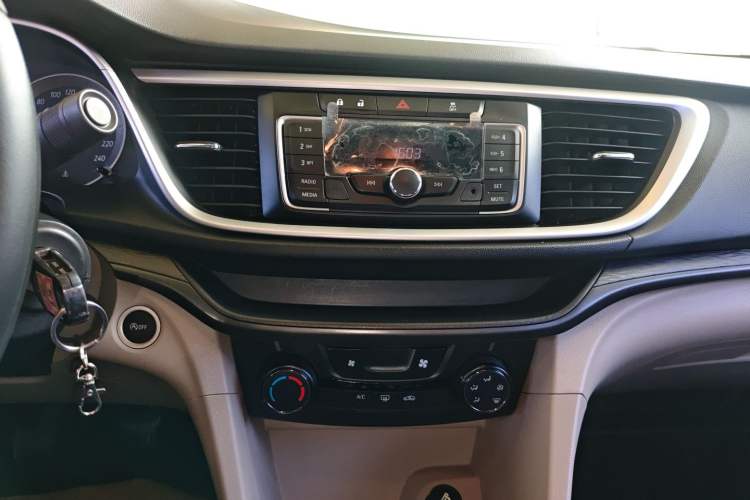 Used Buick GT 2015 15N Manual Entry-Level Trim Audio And AC Panel