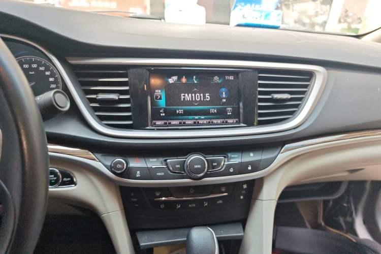 Used Buick GT 2015 15N Automatic Deluxe Edition Audio And AC Panel