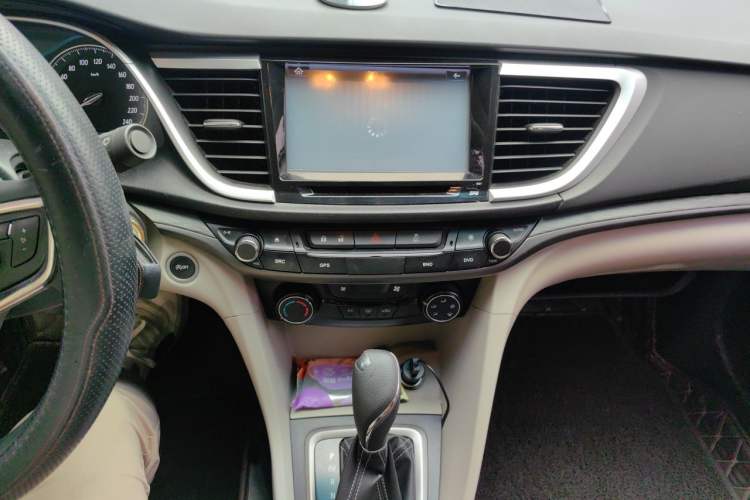 Used Buick GT 2015 15N Automatic Elite Version Audio And AC Panel