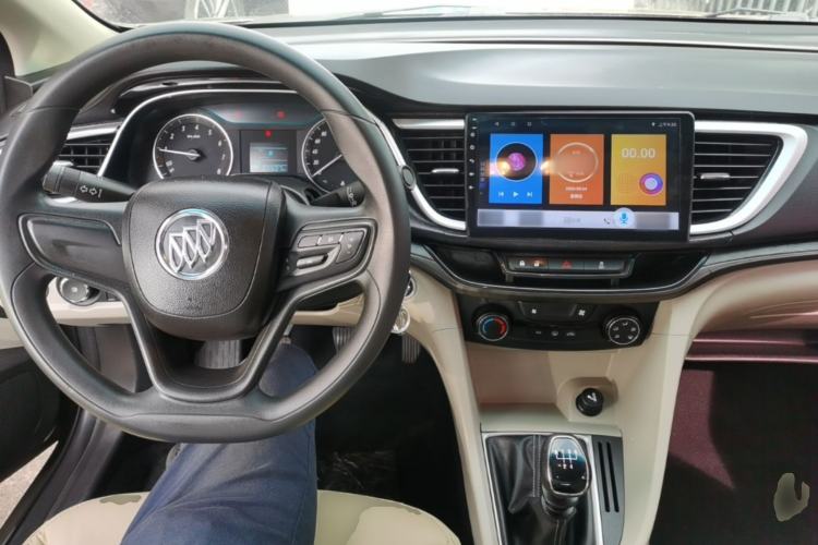Used Buick GT 2015 15N Manual Entry-Level Trim Center Console