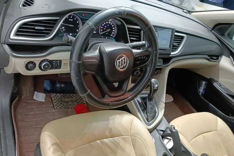 Used Buick GT 2015 18T Dual-Clutch Elite Model Center Console