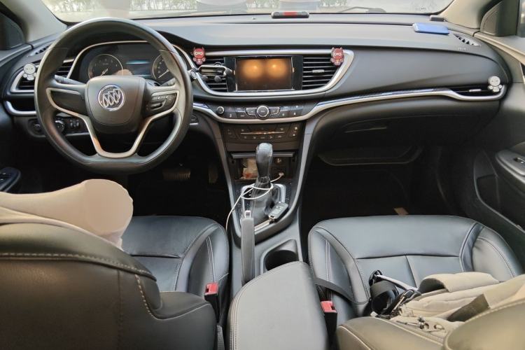 Used Buick GT 2015 15N Automatic Deluxe Edition Center Console