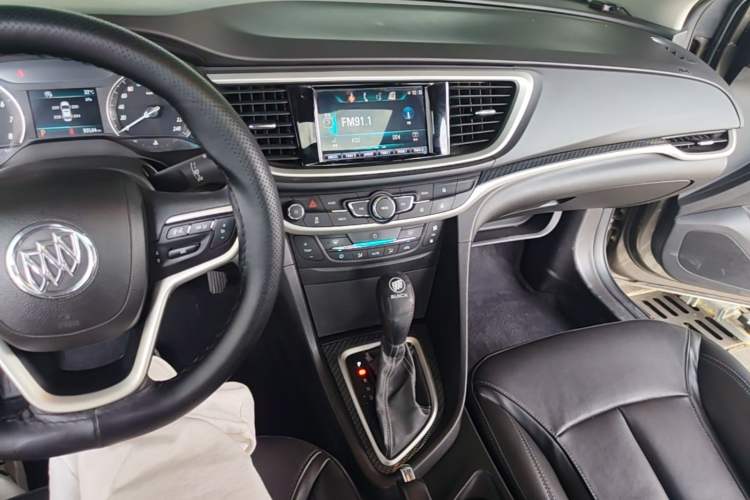Used Buick GT 2015 15N Automatic Deluxe Edition Center Console
