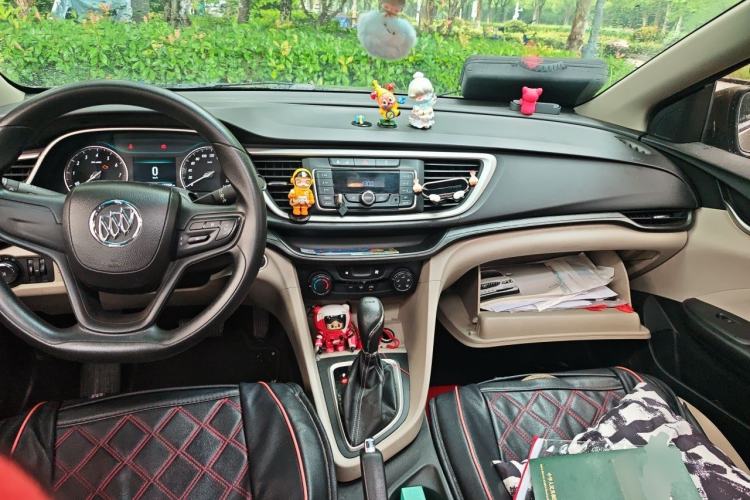 Used Buick GT 2015 18T Dual-Clutch Elite Model Center Console