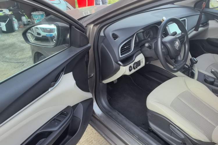 Used Buick GT 2015 15N Manual Elite Edition Driver Seat