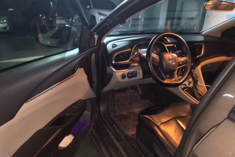 Used Buick GT 2015 15N Automatic Elite Version Driver Seat