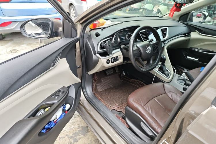 Used Buick GT 2015 15N Automatic Elite Version Driver Seat