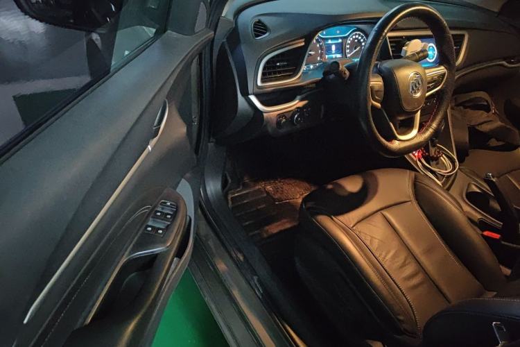 Used Buick GT 2015 15N Automatic Deluxe Edition Driver Seat
