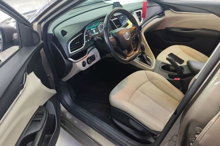 Used Buick GT 2015 15N Automatic Elite Version Driver Seat
