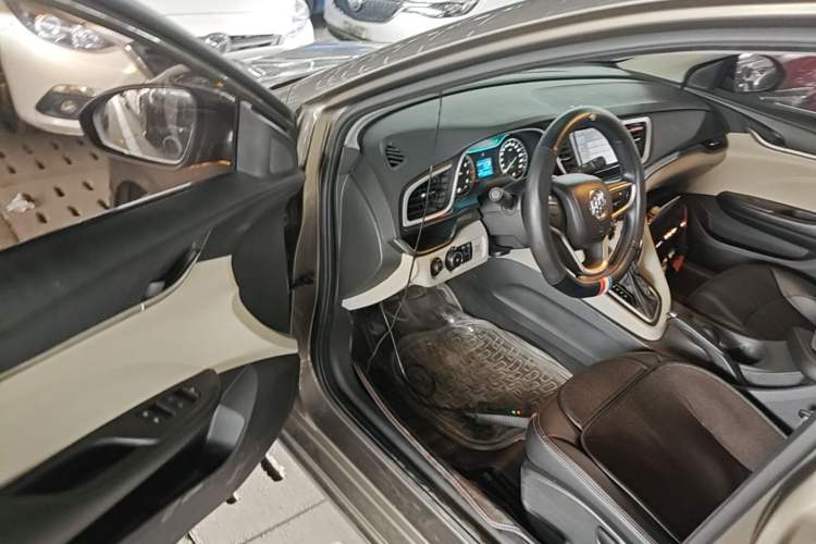 Used Buick GT 2015 15N Automatic Entry-Level Trim Driver Seat