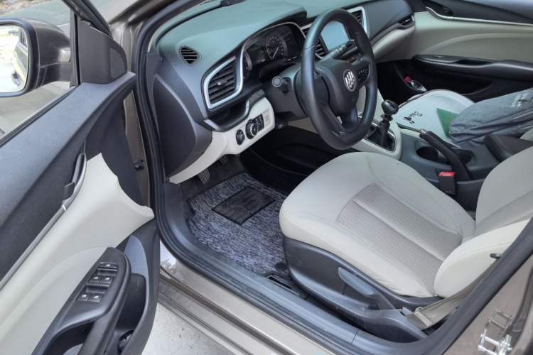 Used Buick GT 2015 15N Manual Elite Edition Driver Seat