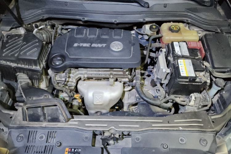 Used Buick GT 2015 15N Automatic Entry-Level Trim Engine Bay