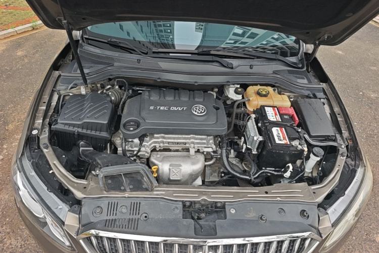 Used Buick GT 2015 15N Automatic Deluxe Edition Engine Bay
