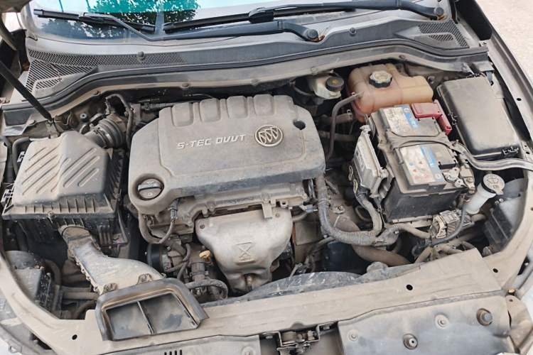 Used Buick GT 2015 15N Automatic Entry-Level Trim Engine Bay