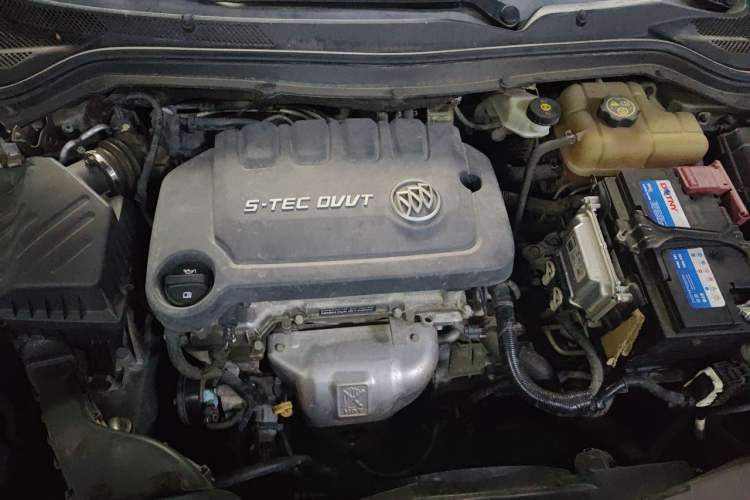 Used Buick GT 2015 15N Automatic Deluxe Edition Engine Bay