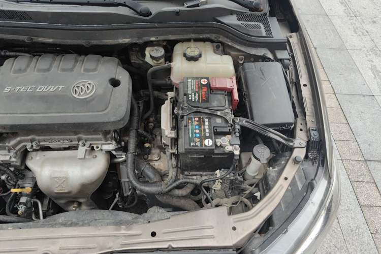 Used Buick GT 2015 15N Automatic Entry-Level Trim Engine Bay Left