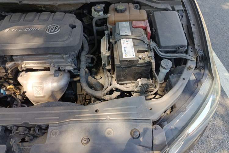 Used Buick GT 2015 15N Automatic Deluxe Edition Engine Bay Left