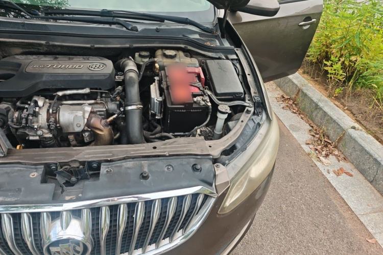 Used Buick GT 2015 18T Dual-Clutch Luxury Model Engine Bay Left