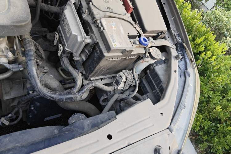 Used Buick GT 2015 15N Automatic Deluxe Edition Engine Bay Left