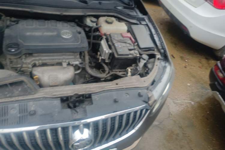 Used Buick GT 2015 15N Automatic Deluxe Edition Engine Bay Left
