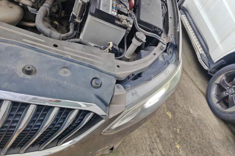 Used Buick GT 2015 15N Automatic Elite Version Engine Bay Left