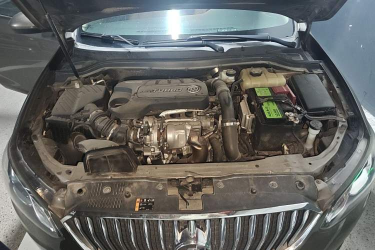 Used Buick GT 2015 18T Dual-Clutch Elite Model Engine Bay