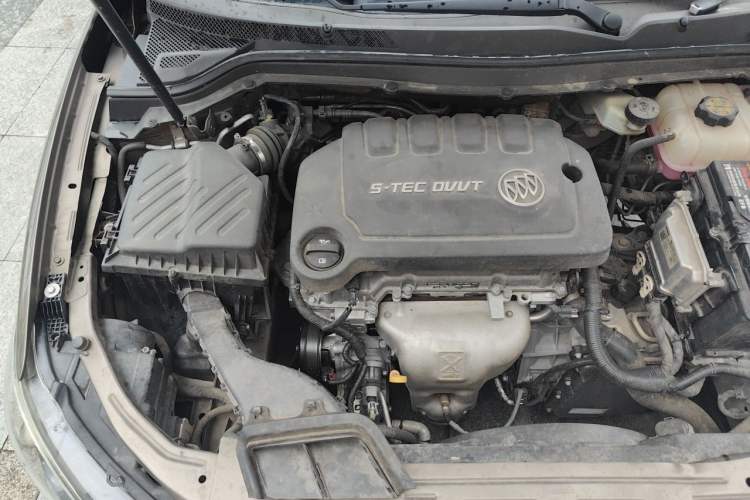 Used Buick GT 2015 15N Automatic Entry-Level Trim Engine Bay Right