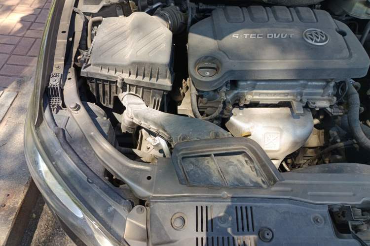 Used Buick GT 2015 15N Automatic Deluxe Edition Engine Bay Right