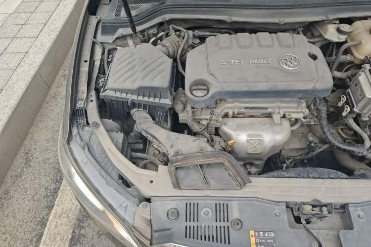 Used Buick GT 2015 15N Automatic Deluxe Edition Engine Bay Right