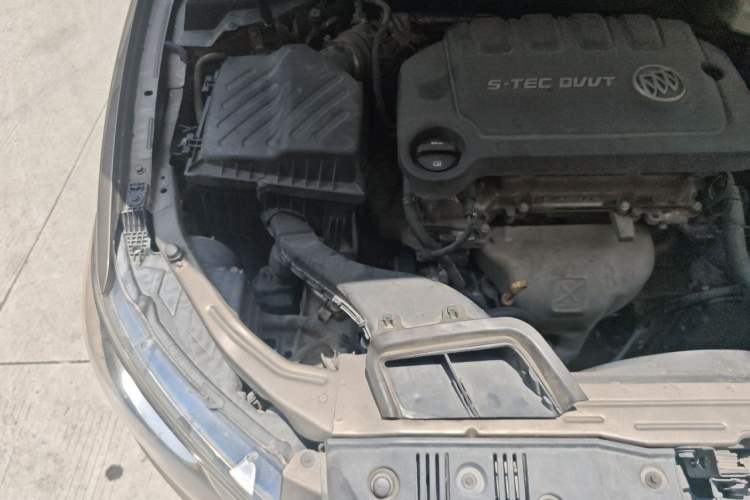 Used Buick GT 2015 15N Automatic Deluxe Edition Engine Bay Right