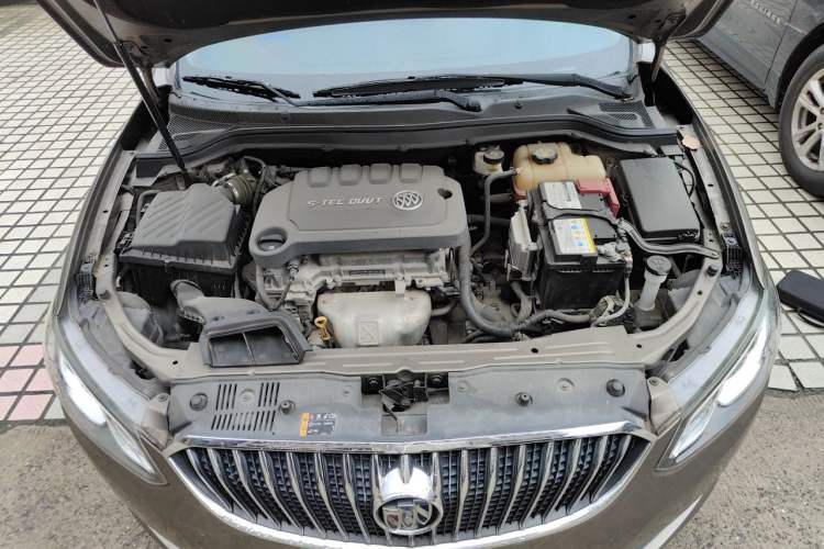 Used Buick GT 2015 15N Automatic Deluxe Edition Engine Bay
