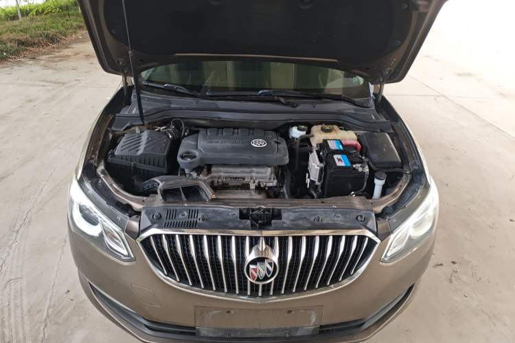 Used Buick GT 2015 15N Manual Entry-Level Trim Engine Bay