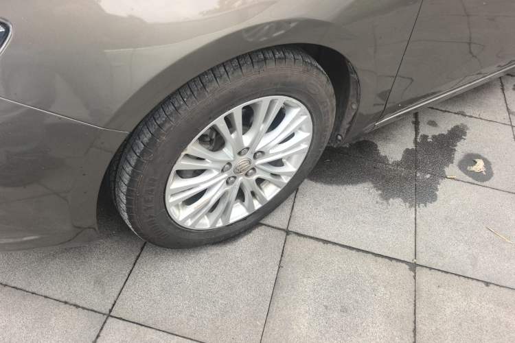 Used Buick GT 2015 15N Automatic Elite Version Exterior 4