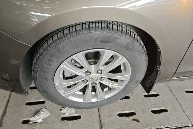 Used Buick GT 2015 15N Automatic Entry-Level Trim Exterior 4