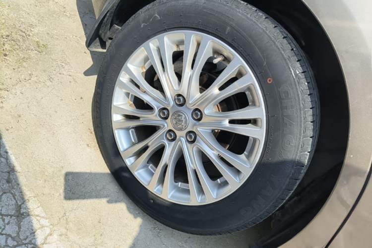 Used Buick GT 2015 18T Dual-Clutch Luxury Model Exterior 5