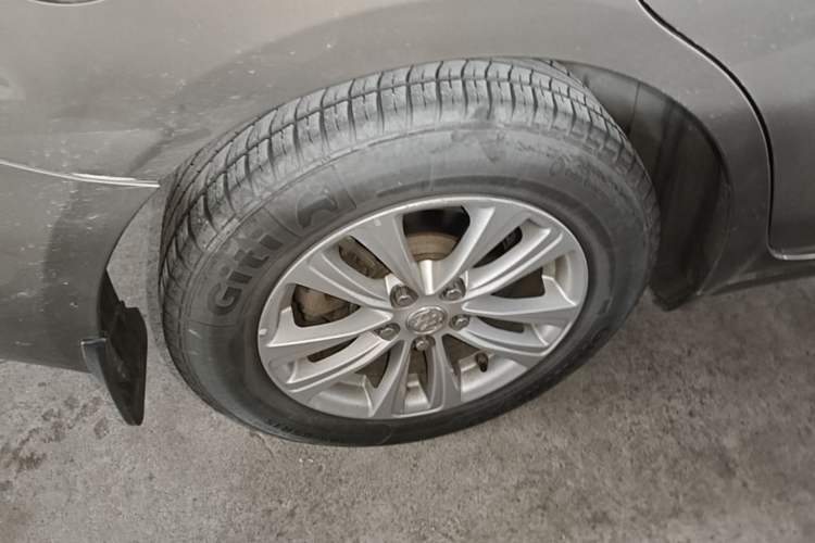 Used Buick GT 2015 15N Automatic Entry-Level Trim Exterior 5