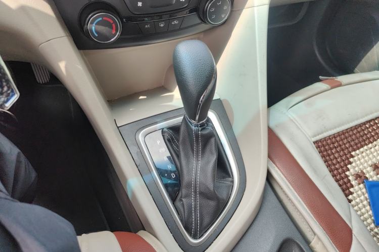 Used Buick GT 2015 15N Automatic Elite Version Gear Lever