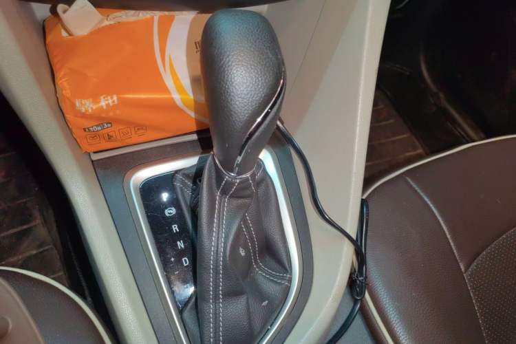 Used Buick GT 2015 15N Automatic Elite Version Gear Lever