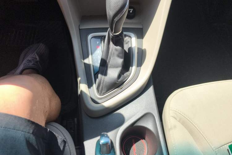 Used Buick GT 2015 15N Automatic Elite Version Gear Lever