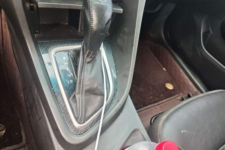Used Buick GT 2015 18T Dual-Clutch Luxury Model Gear Lever
